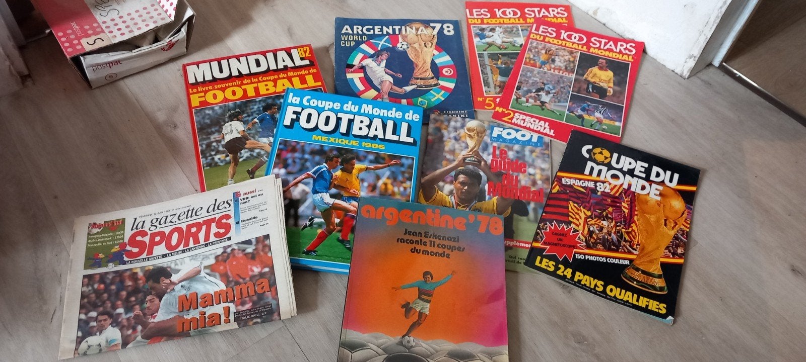 Lot livres - mundial - coupe du monde - mondial, Boeken, Tijdschriften en Kranten, Ophalen of Verzenden