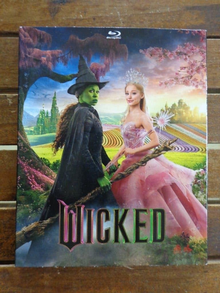 )))  Bluray  Wicked  //  Disney   (((, Cd's en Dvd's, Blu-ray, Zo goed als nieuw, Avontuur, Blu-ray, Film, Alle leeftijden, Engels