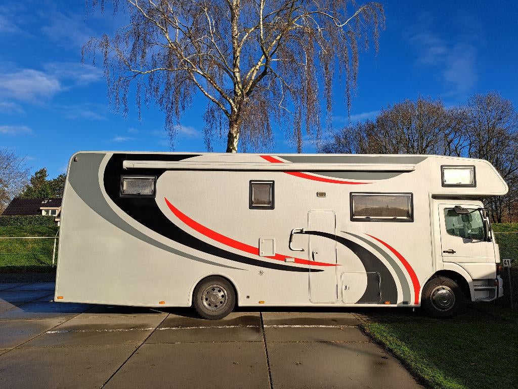 Mobilhome version luxe Permis C Mercedes Atego 12t, Caravanes & Camping, Camping-cars, 8 mètres et plus, Toilette à cassette, Boîte manuelle