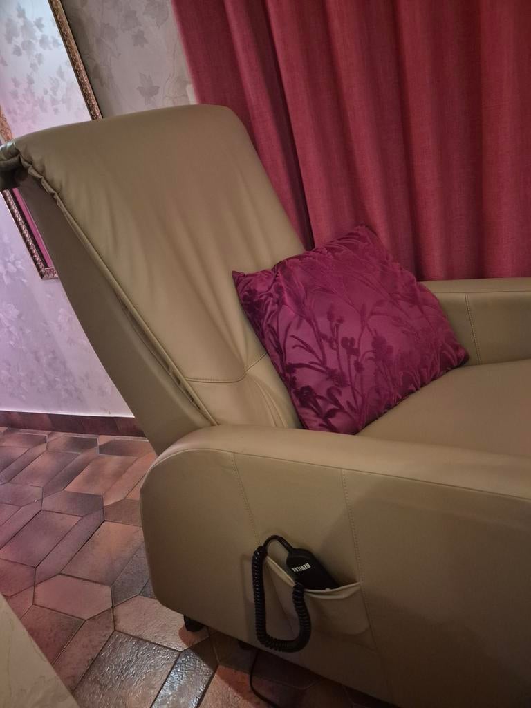 Nieuwe compacte relaxzetel  Revilax, Huis en Inrichting, Ophalen