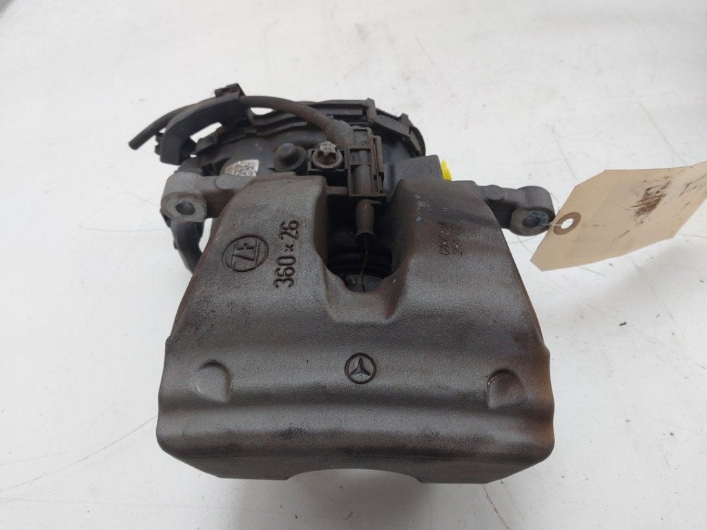 REMKLAUW RECHTS ACHTER Malibu (|A2545463200|A2544230800|), Gebruikt, Postoffice@zf.com, ZF Friedrichshafen AG, Löwentaler Straße 20
88046  Friedrichshafen, DE