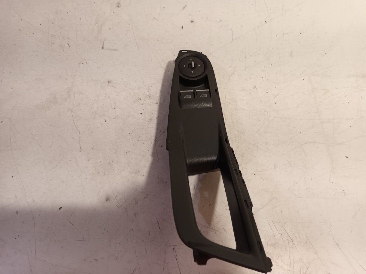 Bedieningspaneel elektrische ramen Ford Fiesta, Onderdelen@venauto.nl, Van der Ven Autorecycling B.V., Gebruikt, Ettenseweg 76, 4706 PB Roosendaal, The Netherlands