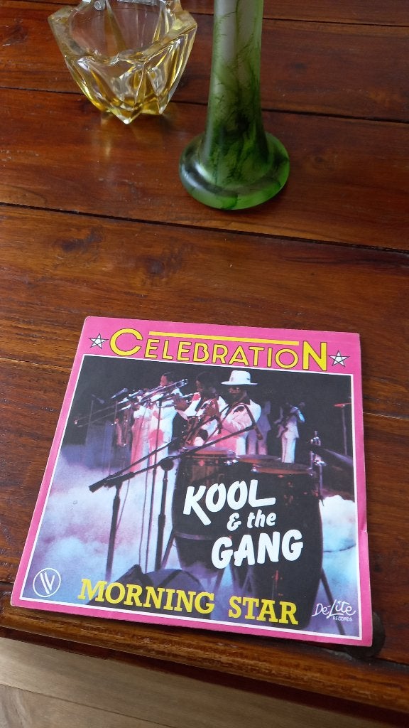 Vinyl (45t) kool and the gang "célébration ", Enlèvement, Comme neuf, Pop