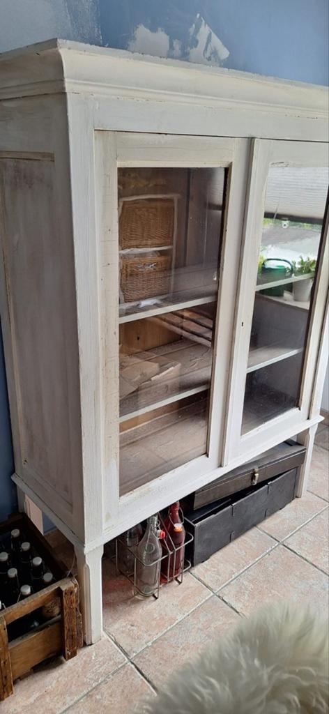 Authentieke landelijke vitrinekast, Ophalen, Glas