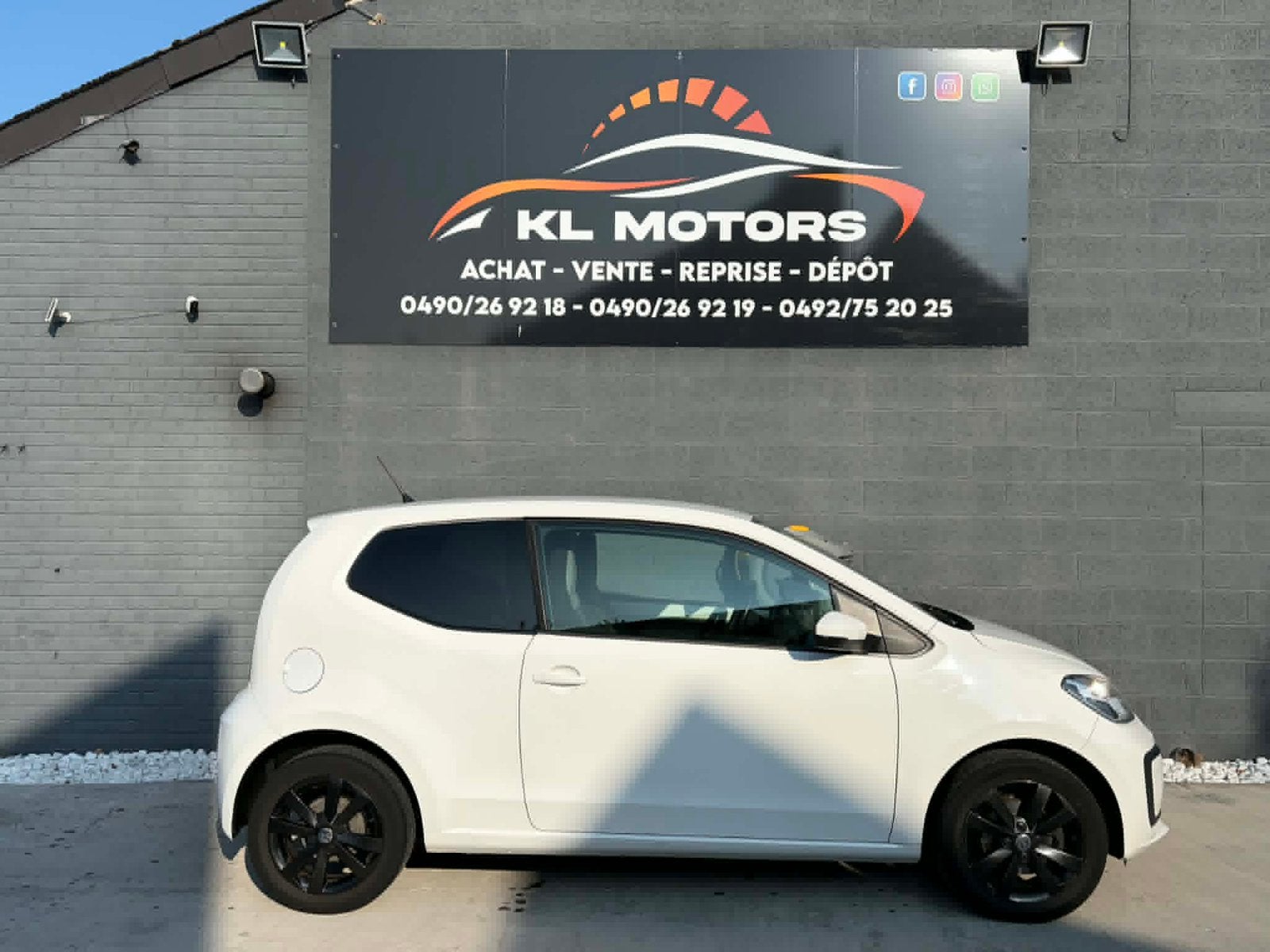 VW UP! 1.0i ESSENCE 140 000KM CARPASS 2017 FACELIFT EURO 6B, Achat, Entreprise, Boîte manuelle, Noir