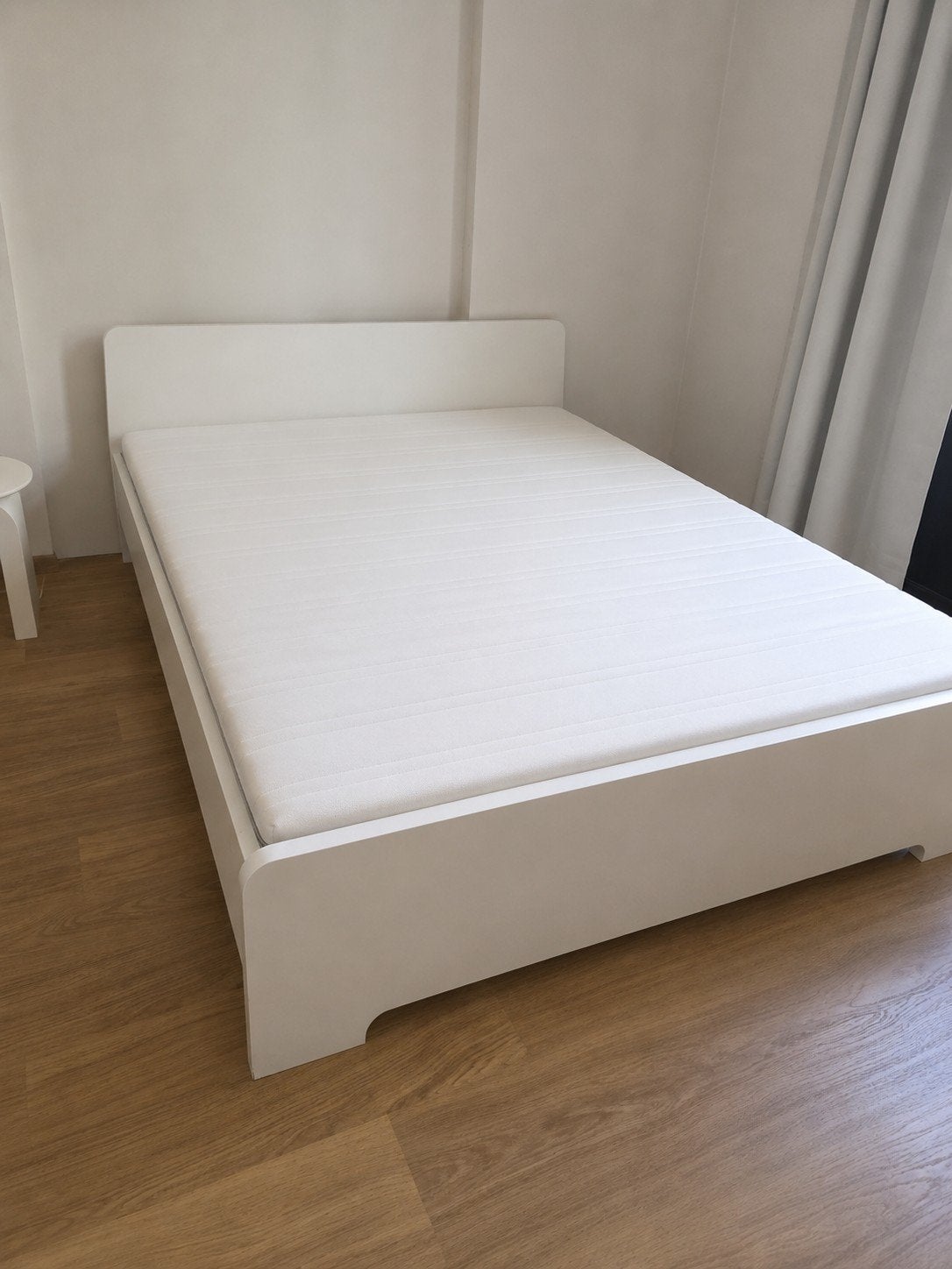 Lit Malm 160x200 et sommier Luroy, Queen size, Comme neuf, Enlèvement, 200 cm