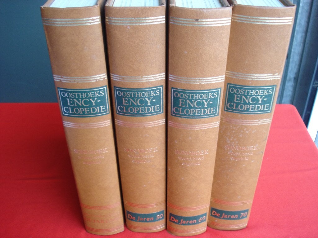 4 Sonoboeken: Oosthoeks Encyclopedie, Enlèvement