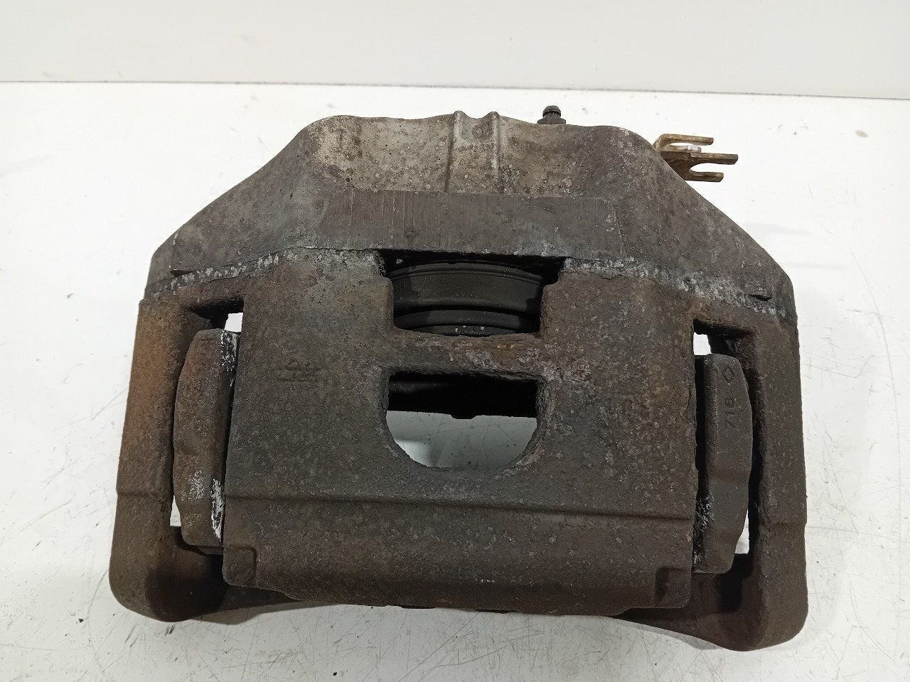 Remklauw rechts voor Audi A6, Onderdelen@venauto.nl, Van der Ven Autorecycling B.V., Ettenseweg 76, 4706 PB Roosendaal, The Netherlands