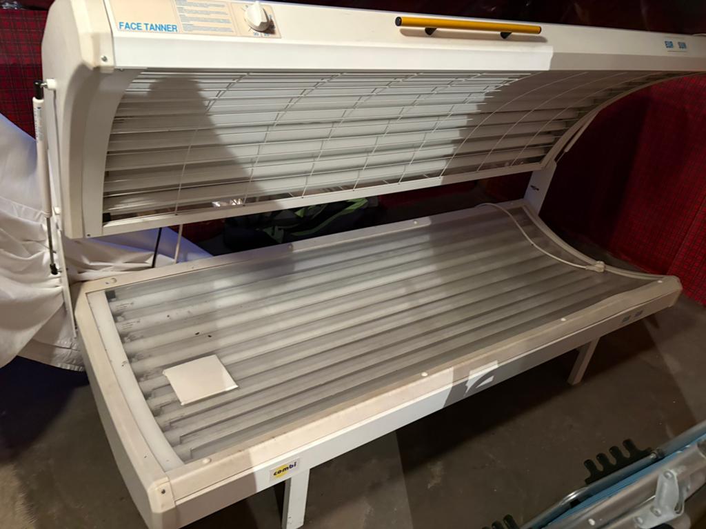 Banc solaire urgent, Electroménager, Solarium, Banc solaire & Bronzage facial, Enlèvement, Comme neuf