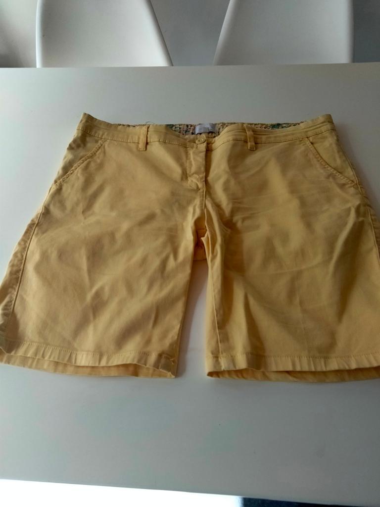 Short jaune et pantalon blanc, Vêtements | Hommes, Grandes tailles, Enlèvement, Blanc
