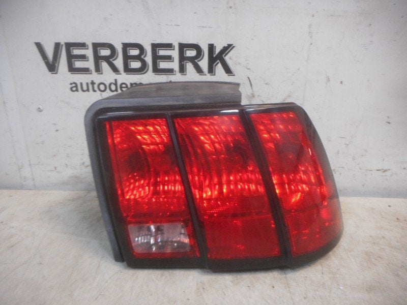 ACHTERLICHT RECHTS Ford USA Mustang V (xr3313b504d), Gebruikt, Kunden@ford.com, Amerikaanse onderdelen, Henry-Ford-Straße  1
50735  Köln, DE