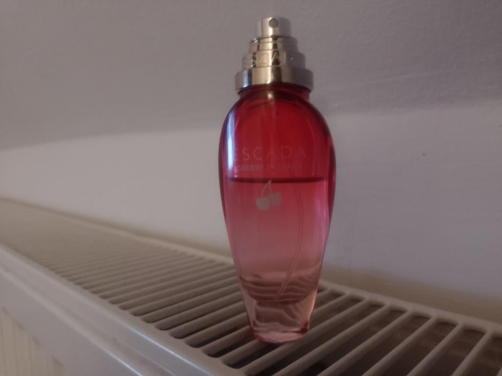 ESCADA cherry in japan 30 ML, Ophalen