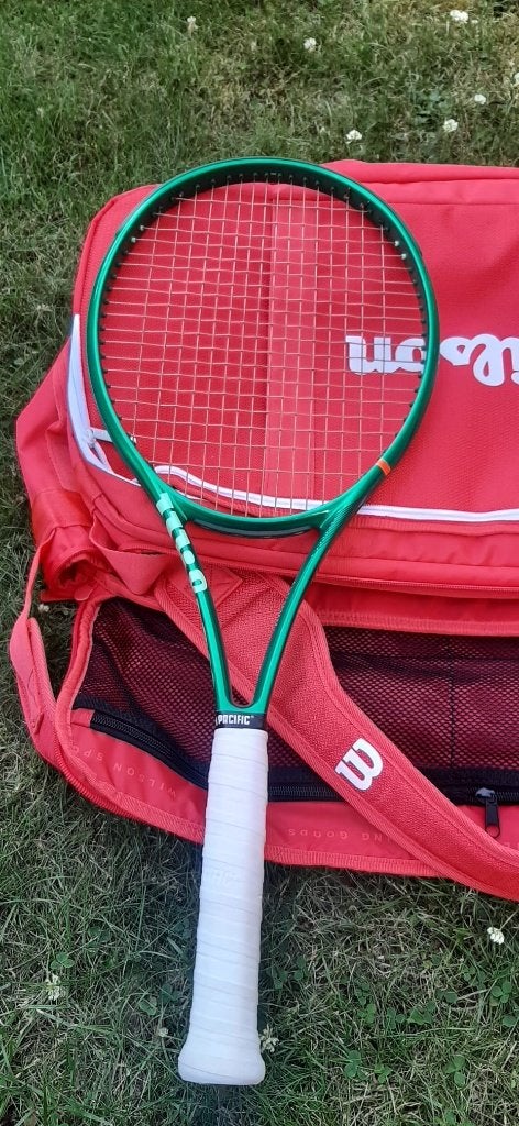 Wilson Blade 100 V10 (300 g) racket (s) met grip 3, Sport en Fitness, Tennis, Ophalen, Nieuw, Wilson, Racket