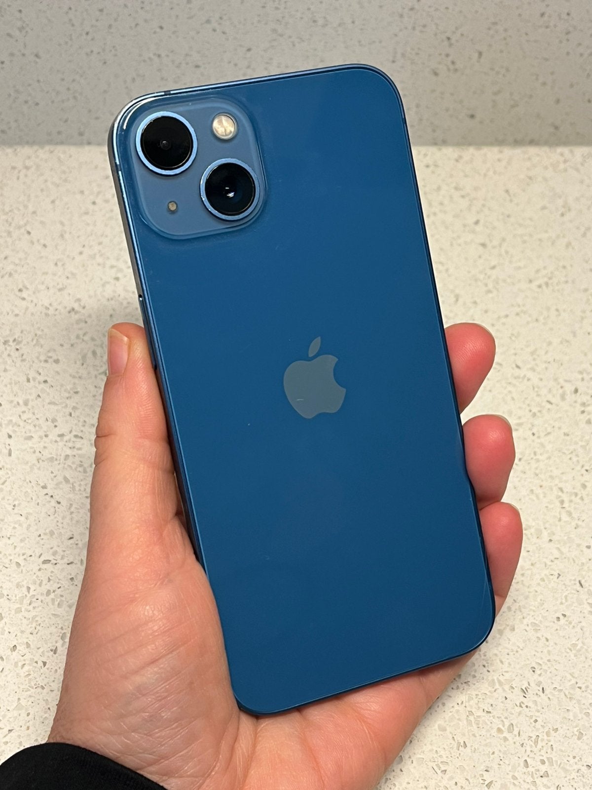 iPhone 13 - 128 Go - avec 8 étuis gratuits !, Télécoms, Enlèvement ou Envoi, Comme neuf, IPhone 13