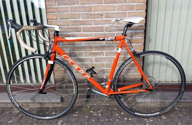 Koersfiets alu Felt 28inch 16speed framemaat58 carbon vork🚴, Fietsen en Brommers, Fietsen | Racefietsen, Gebruikt, Overige merken