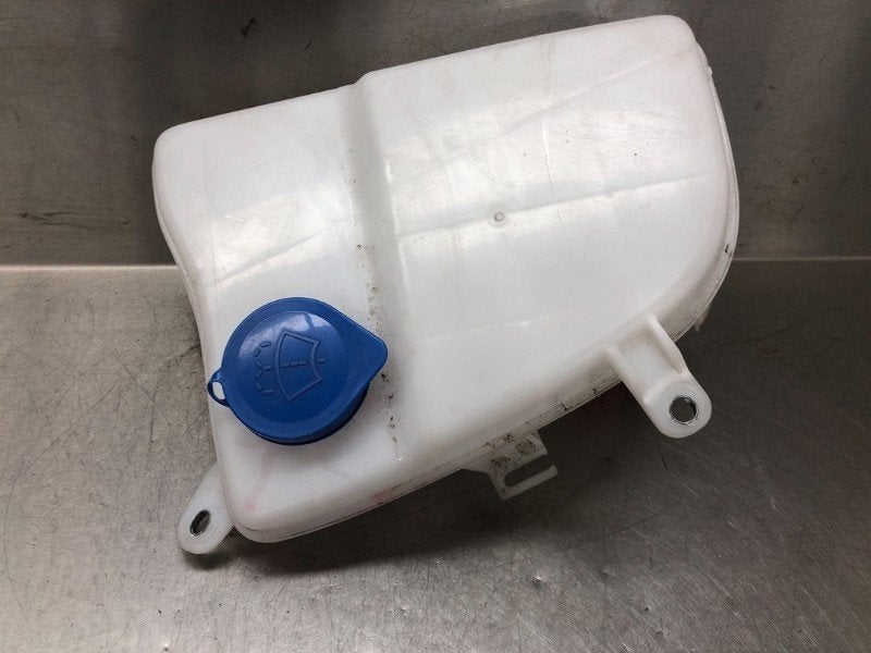 LAVE-GLACE RESERVOIR AVANT MX-5 (ND) (|N24367480|K2617|), Utilisé, Mazda