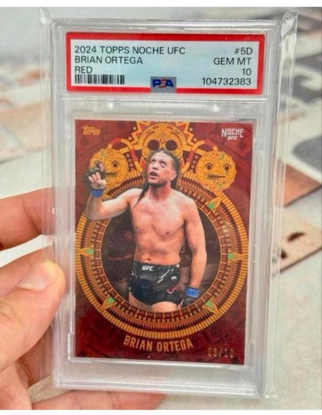 TOPPS NOCHE UFC #5D BRIAN ORTEGA Classe PSA-10 rouge 2024, Collections, Enlèvement ou Envoi, Neuf, Cartes de joueur