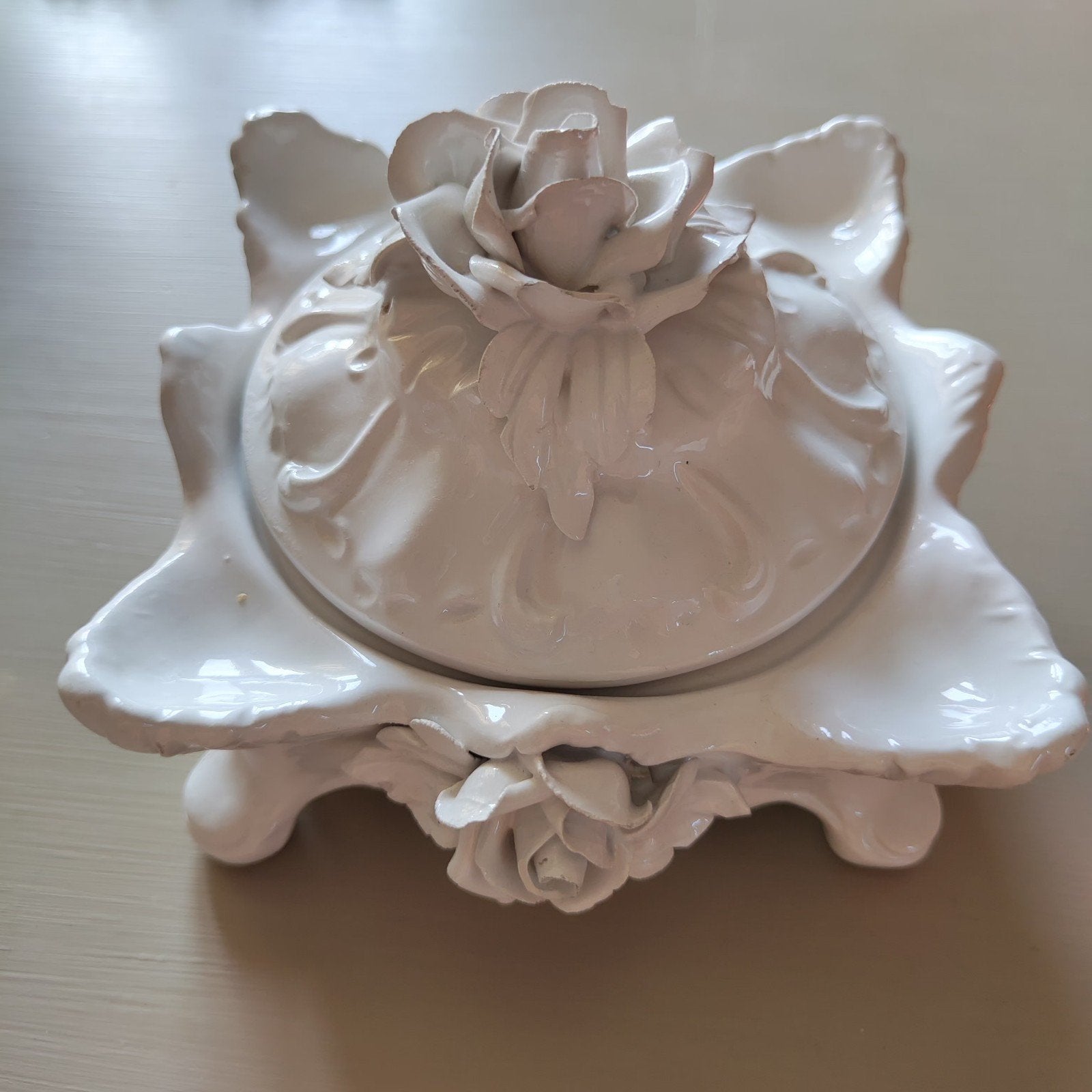 Capodimonte ancienne bonbonière, Enlèvement ou Envoi