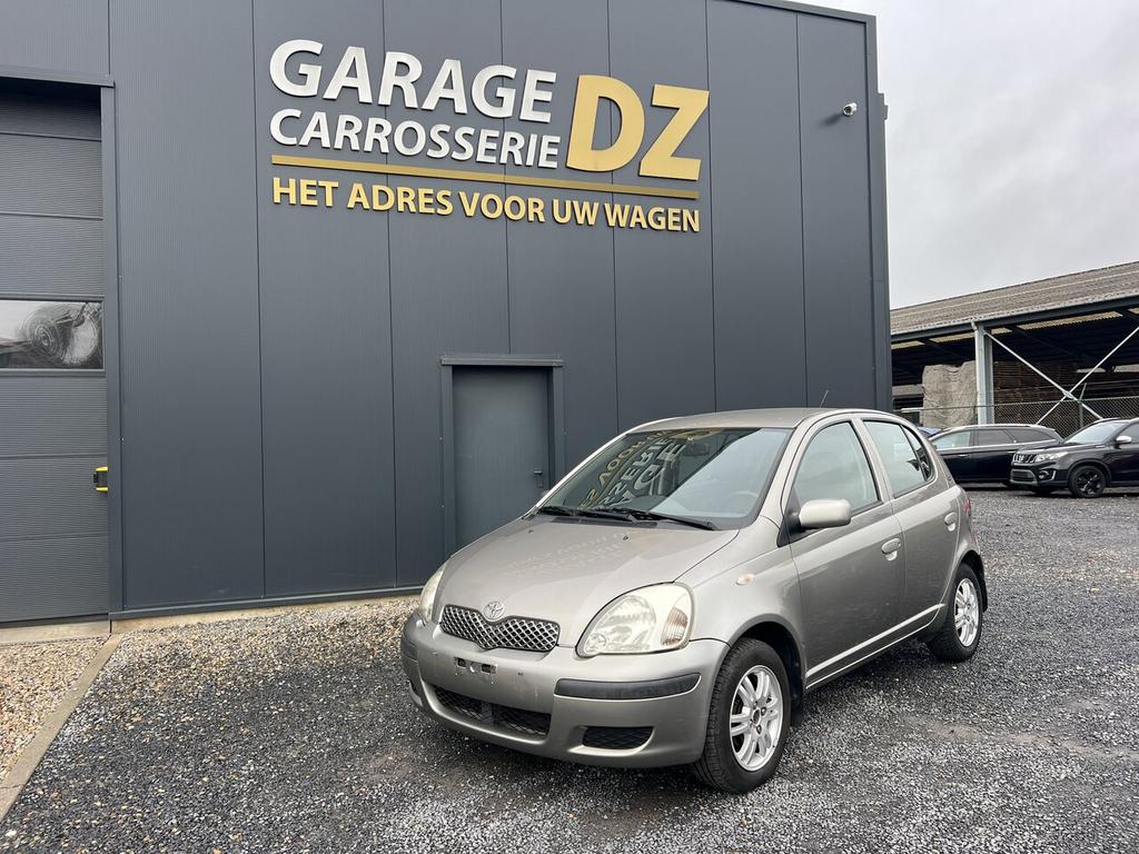 Toyota Yaris 1.0, Auto's, Toyota, Bedrijf, Yaris, Airbags, Elektrische ramen, Lichtmetalen velgen, Radio, Benzine, Stadsauto, 5 deurs