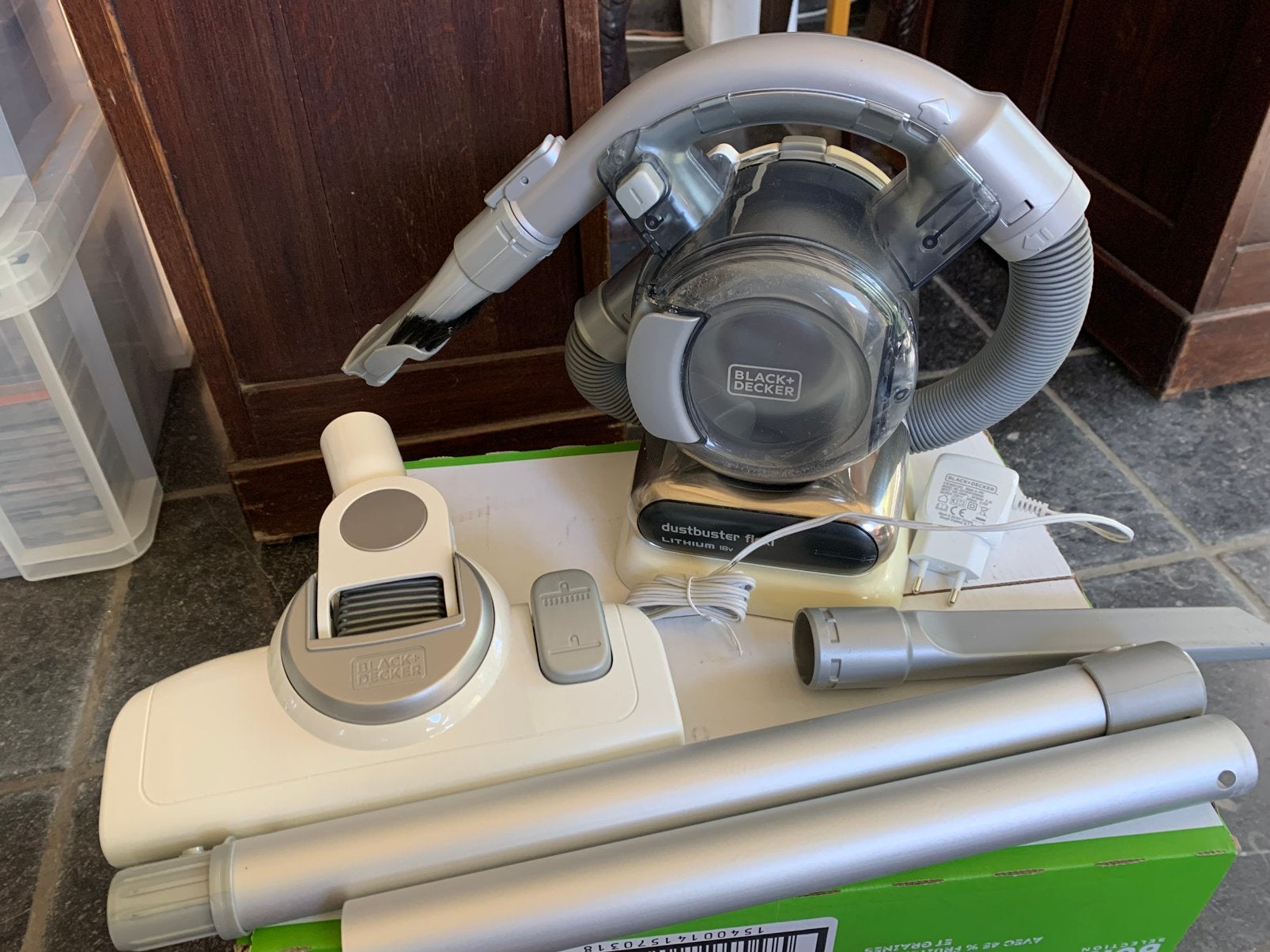 BLACK en DECKER DUSTBUSTER FLEXI, Enlèvement ou Envoi, Réservoir, Utilisé, Moins de 1 200 watts