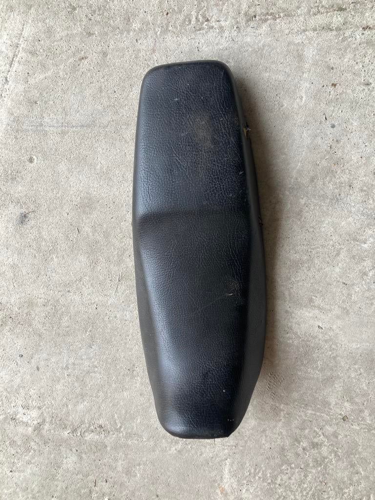 Honda NSR50 zadel, Vélos & Vélomoteurs, Pièces de cyclomoteur | Général, Enlèvement, Utilisé, Selle