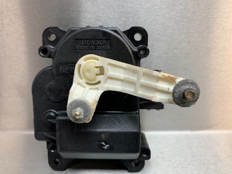 ACTIONNEUR MOTEUR VOLET CHAUFFAGE GS (..S16) (|0637007140|), Utilisé, Lexus
