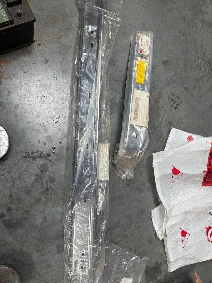 nieuwe chrome achterbumper BMW e30, Ophalen, Nieuw, Bumper, BMW