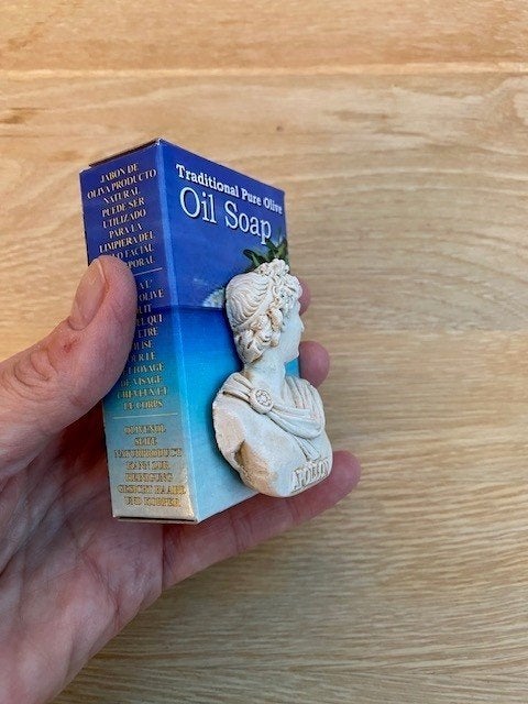 Pure olijfzeep van Griekenland met Apollo beeldje – Nieuw!, Handtassen en Accessoires, Uiterlijk | Lichaamsverzorging, Ophalen of Verzenden