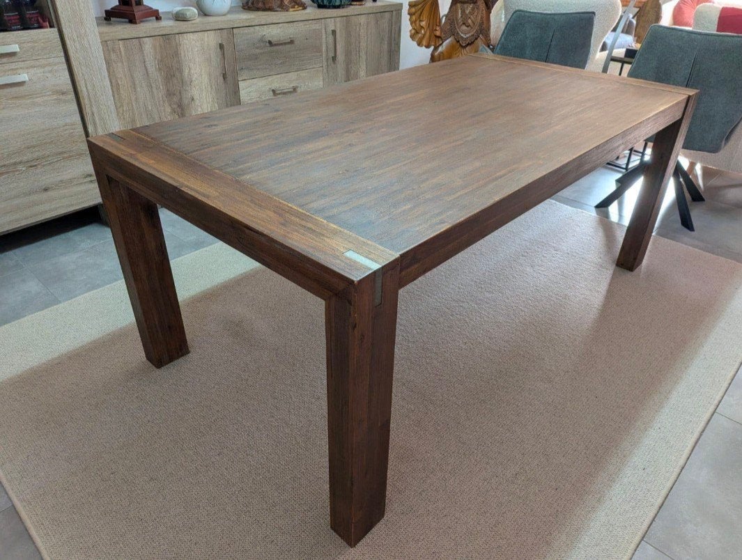 eetkamertafel, Ophalen