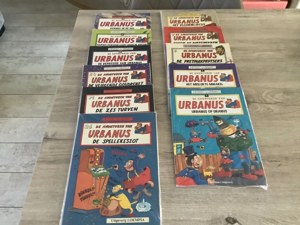 Urbanus verschillende strips reeks 2 (1984-2010), Boeken, Gelezen, Linthout en Urbanus, Ophalen of Verzenden, Meerdere stripboeken