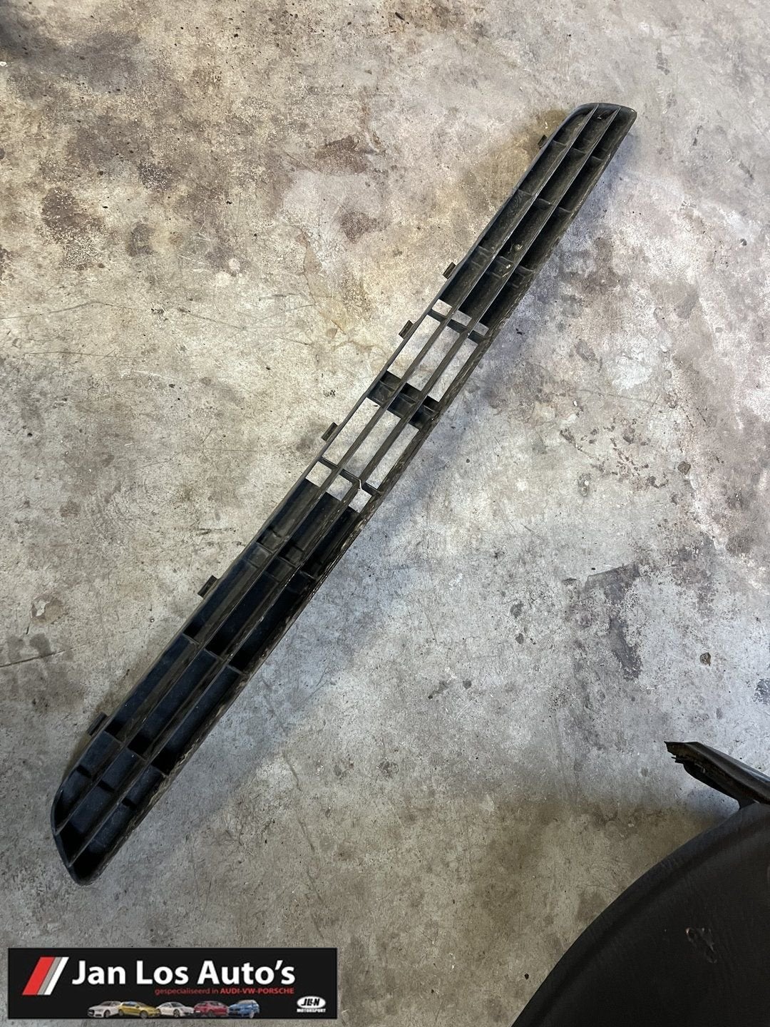 Audi 80 B3 bumpergrille midden bumperrooster, -, Origine de la pièce connue, Audi, Utilisé