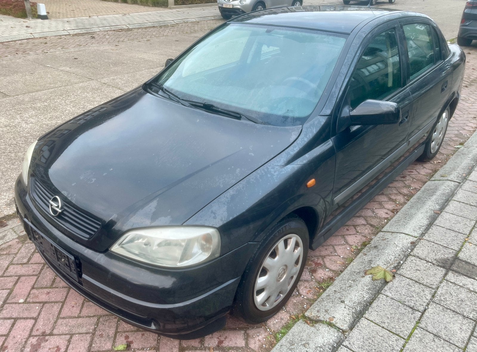 Opel Zstra 1.6 benzine Automaat Gekeurd V.vk., Auto's, Stof, Zwart, 4 cilinders, Zwart
