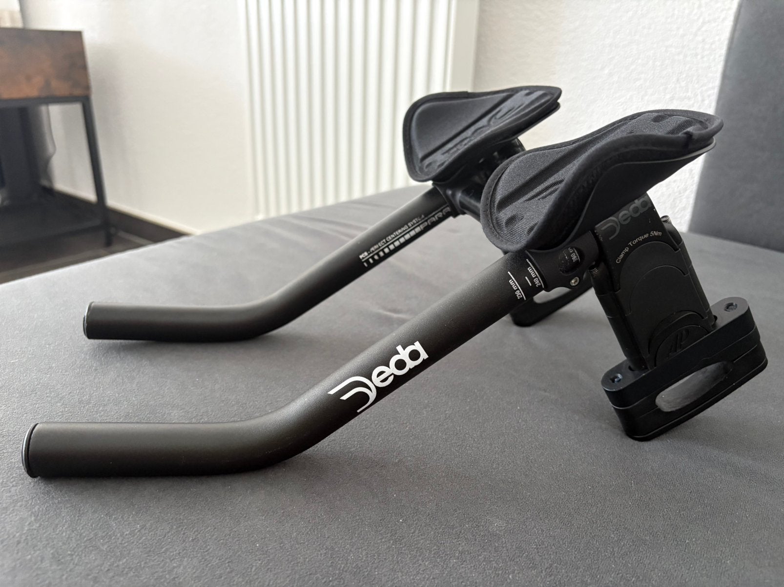 Clip - on aerobar Deda, Vélos & Vélomoteurs, Vélos Pièces, Enlèvement ou Envoi, Racefiets, Comme neuf, Cadre