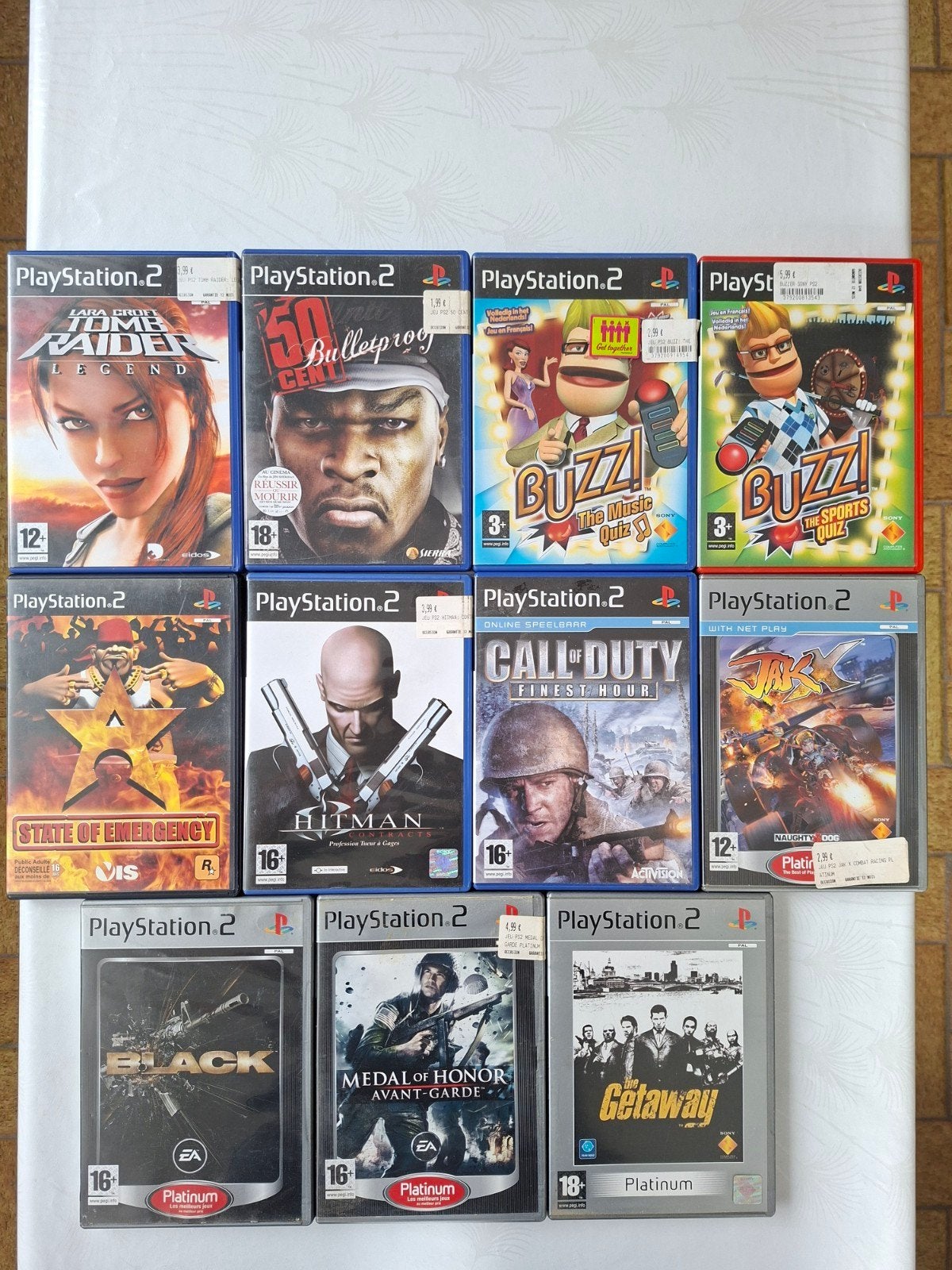 verschillende PlayStation 2-games die afzonderlijk worden ve