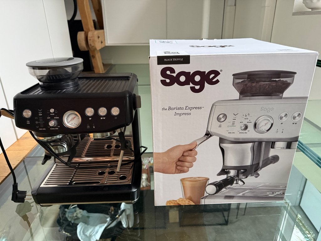Sage barista Nieuwprijs €673 - the barista express impress, Elektronische apparatuur, 10 kopjes of meer, Koffiemachine, Zo goed als nieuw