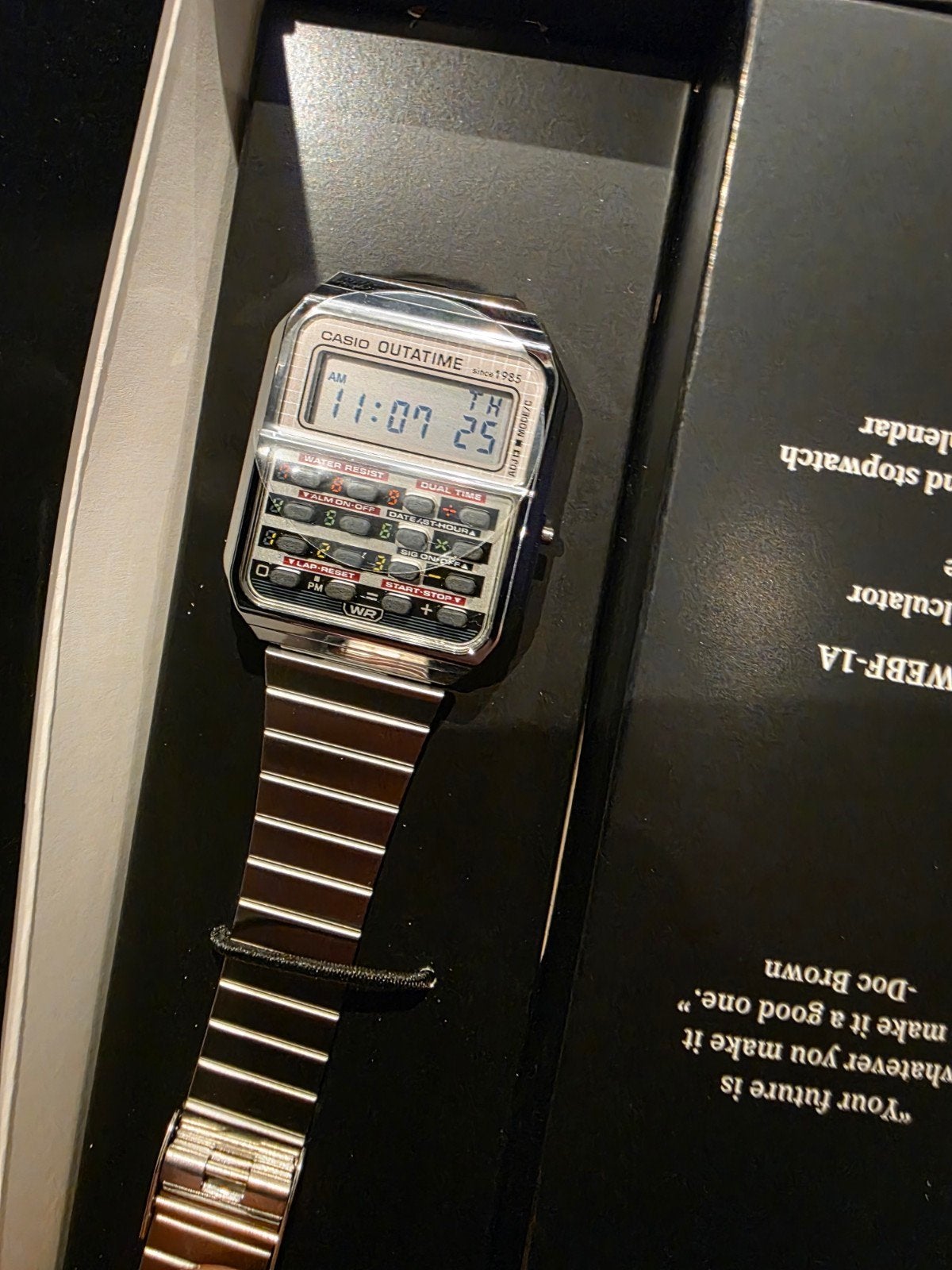 Montre édition limitée retour vers le futur, Bijoux, Sacs & Beauté, Montres | Hommes, Casio, Acier, Acier, Neuf