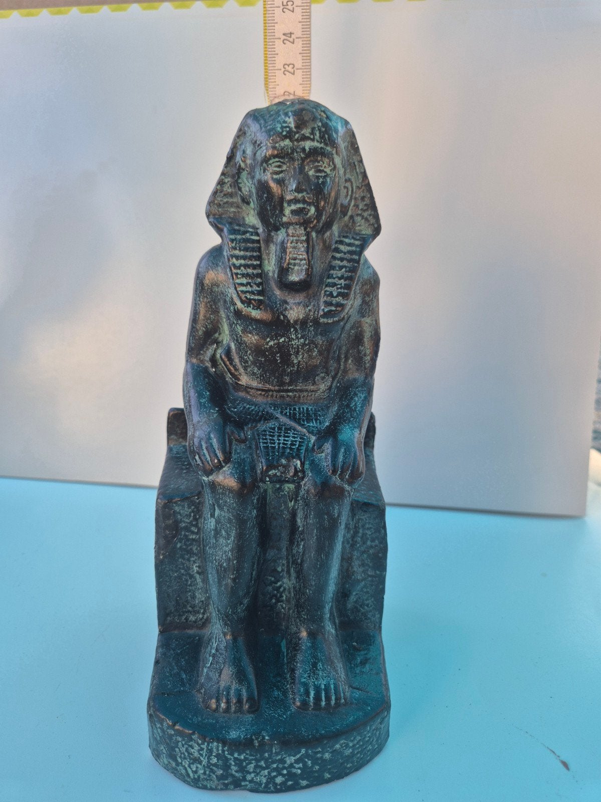 Egyptische farao op troon – decoratief beeld – 22 cm –patina, Ophalen of Verzenden