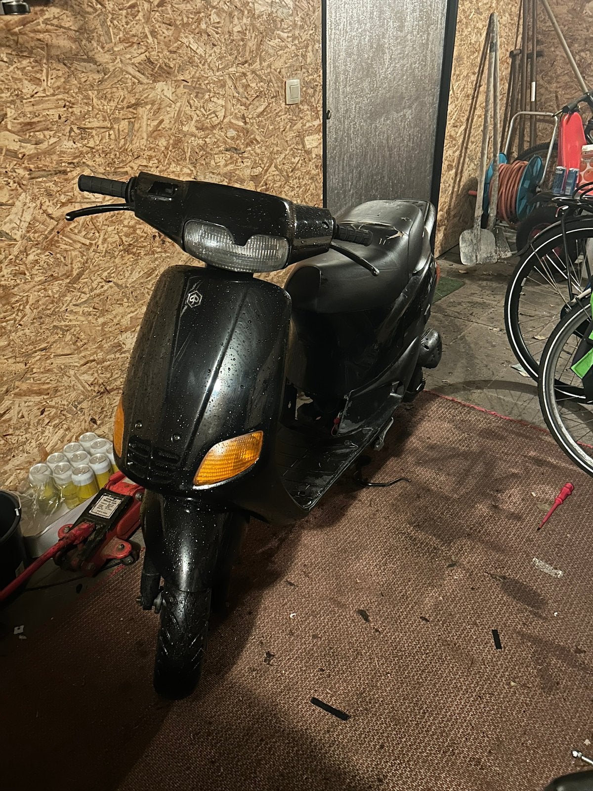 Gezocht scooters met werk aan, Fietsen en Brommers, Ophalen, Zo goed als nieuw, Peugeot
