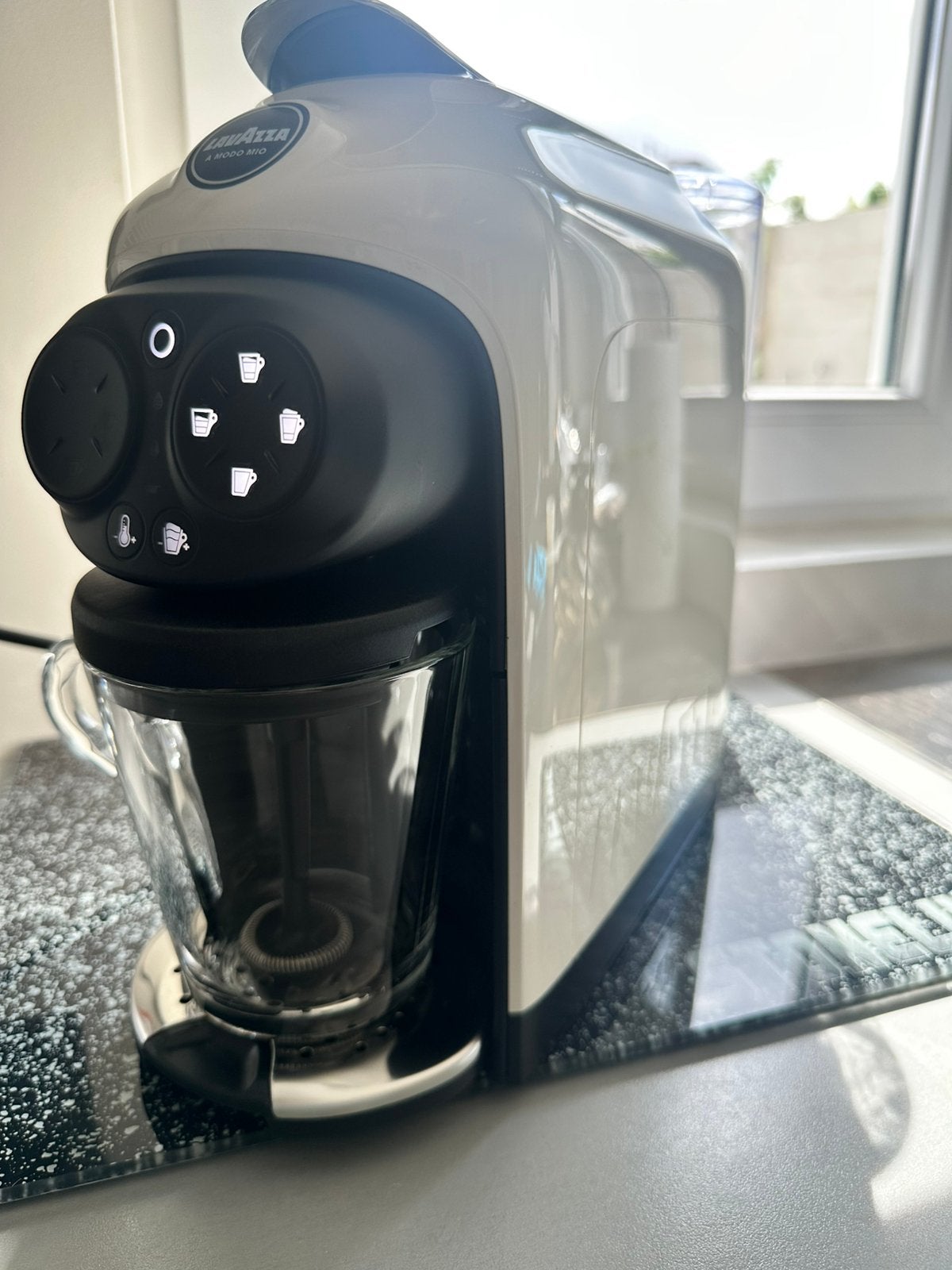 Machine à café LavAzza Deséa  A Modo Mio, Enlèvement, Comme neuf