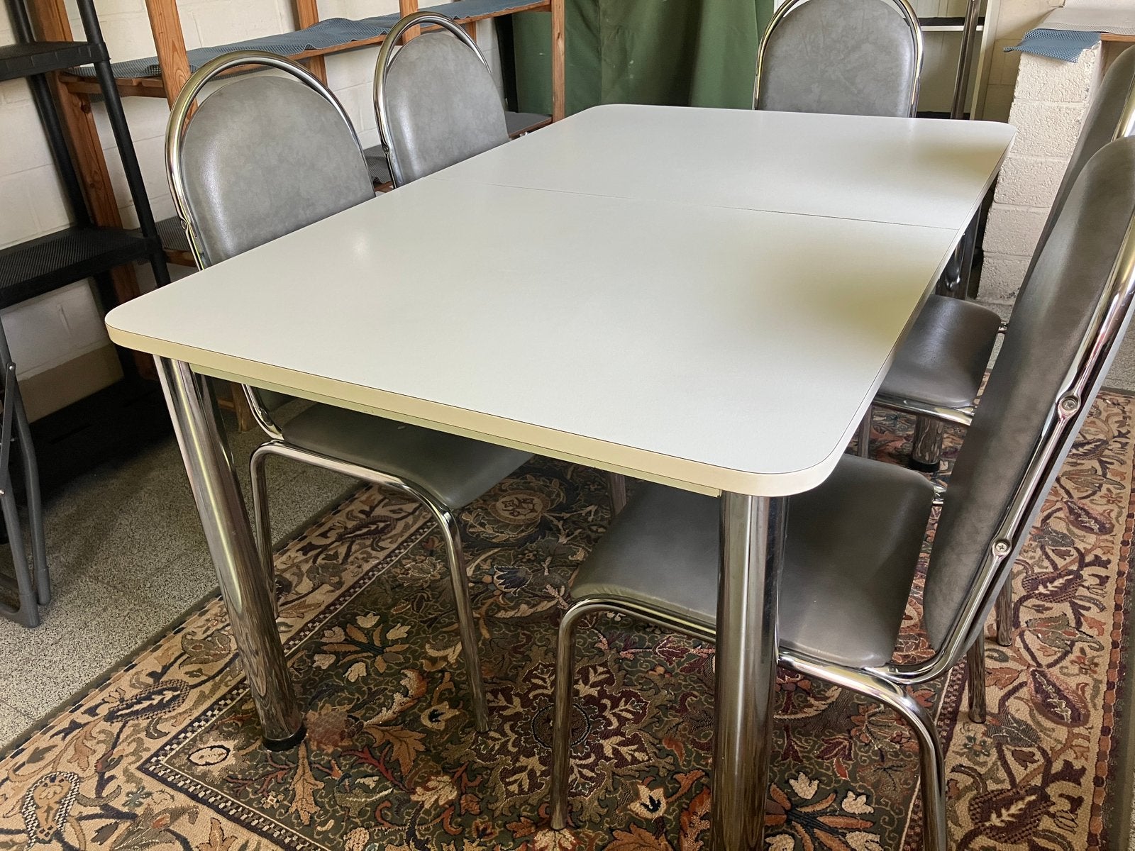 Table de cuisine avec chaises en option, 150 à 200 cm, Cinq personnes ou plus, Synthétique, Enlèvement