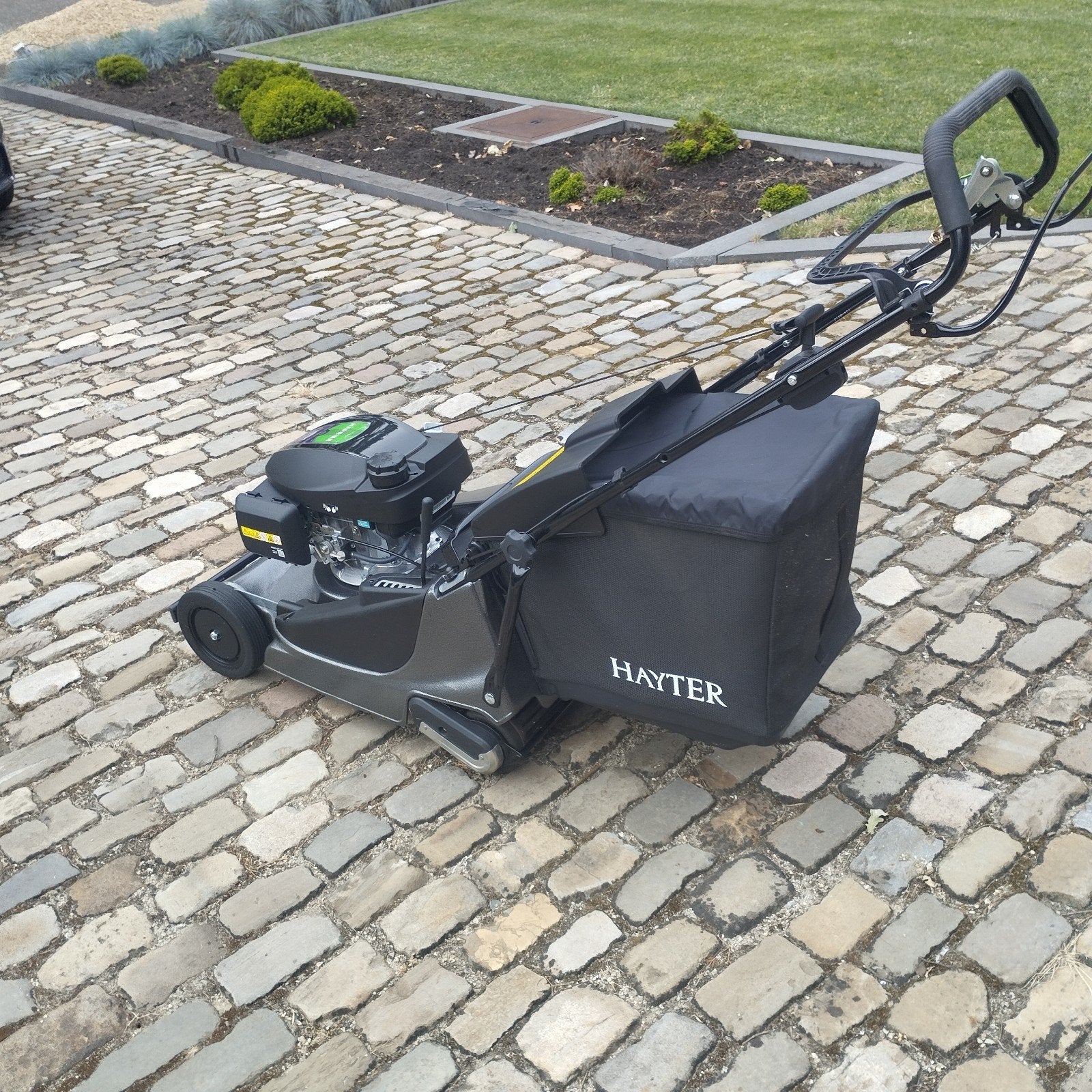 Hayter Harrier 48 SP PRO, Ophalen