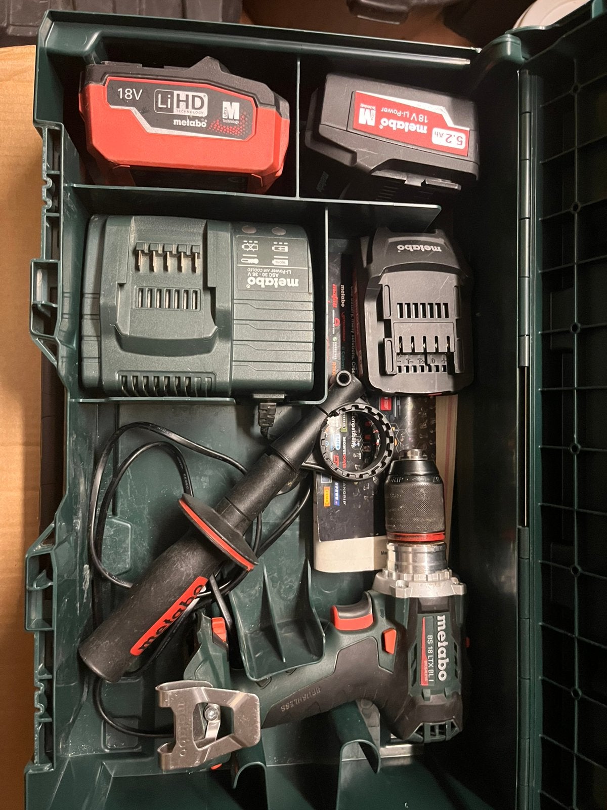 Metabo boormachine met lader en 3 batterijen in koffer, Doe-het-zelf en Bouw, Ophalen of Verzenden, Zo goed als nieuw, Boormachine