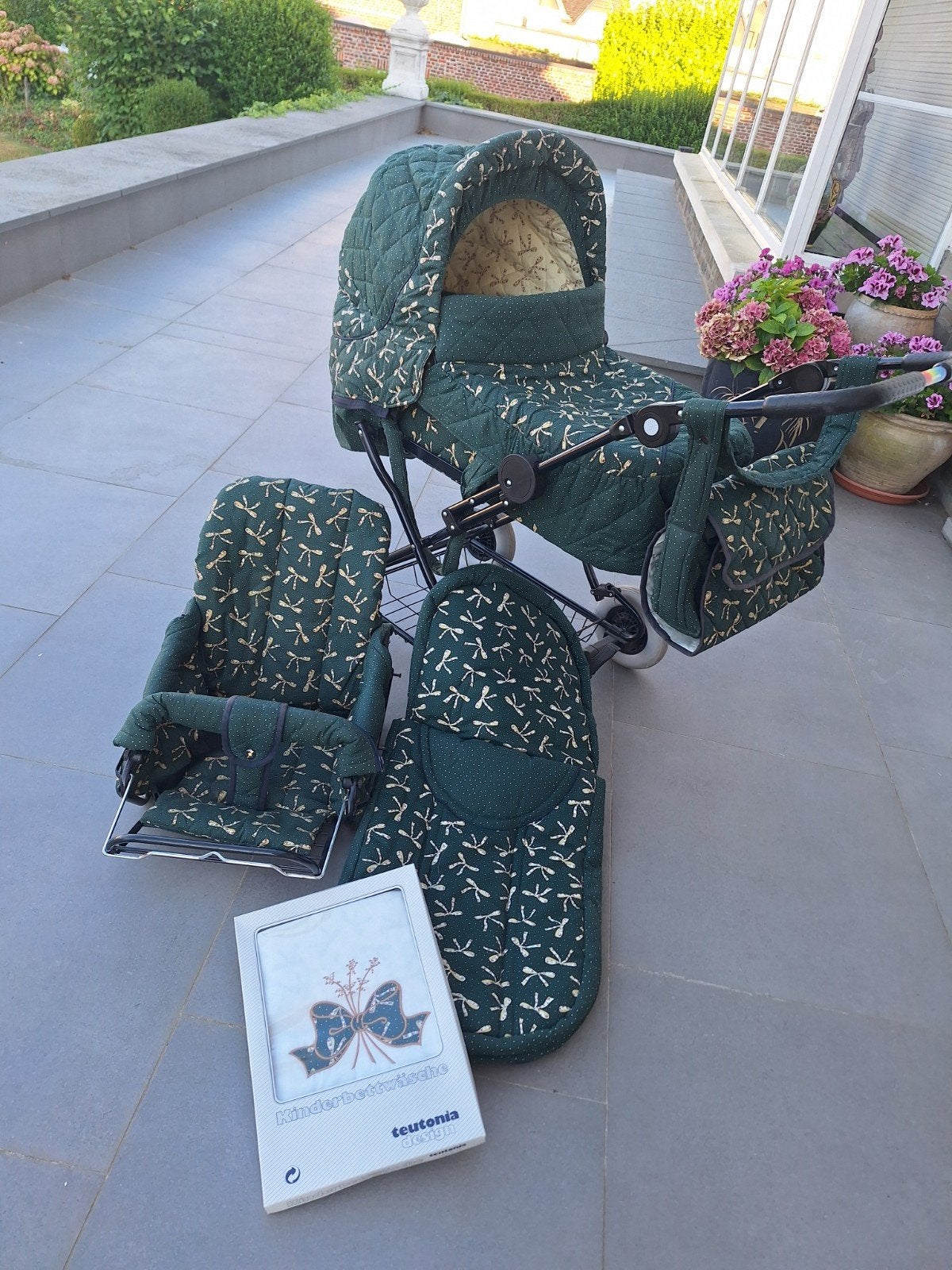 poussette pour bébé avec accessoires, Enfants & Bébés, Enlèvement