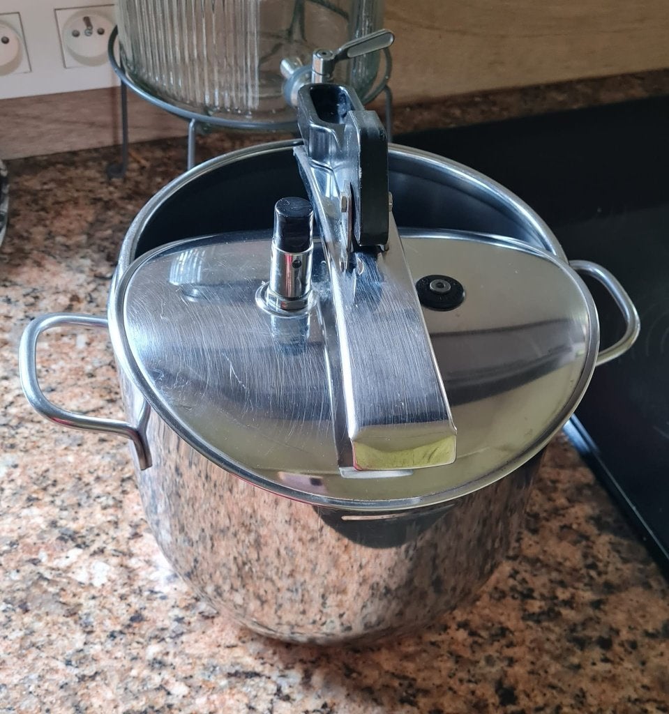 Snelkookpan Lagostina inox 18/10, Ophalen, Gebruikt, Met deksel, Overige merken