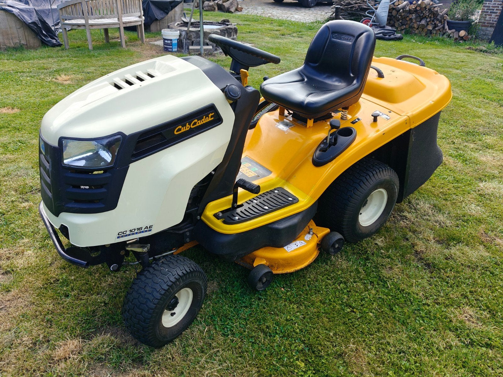 Cub Cadet CC1016AE zitmaaier, Enlèvement