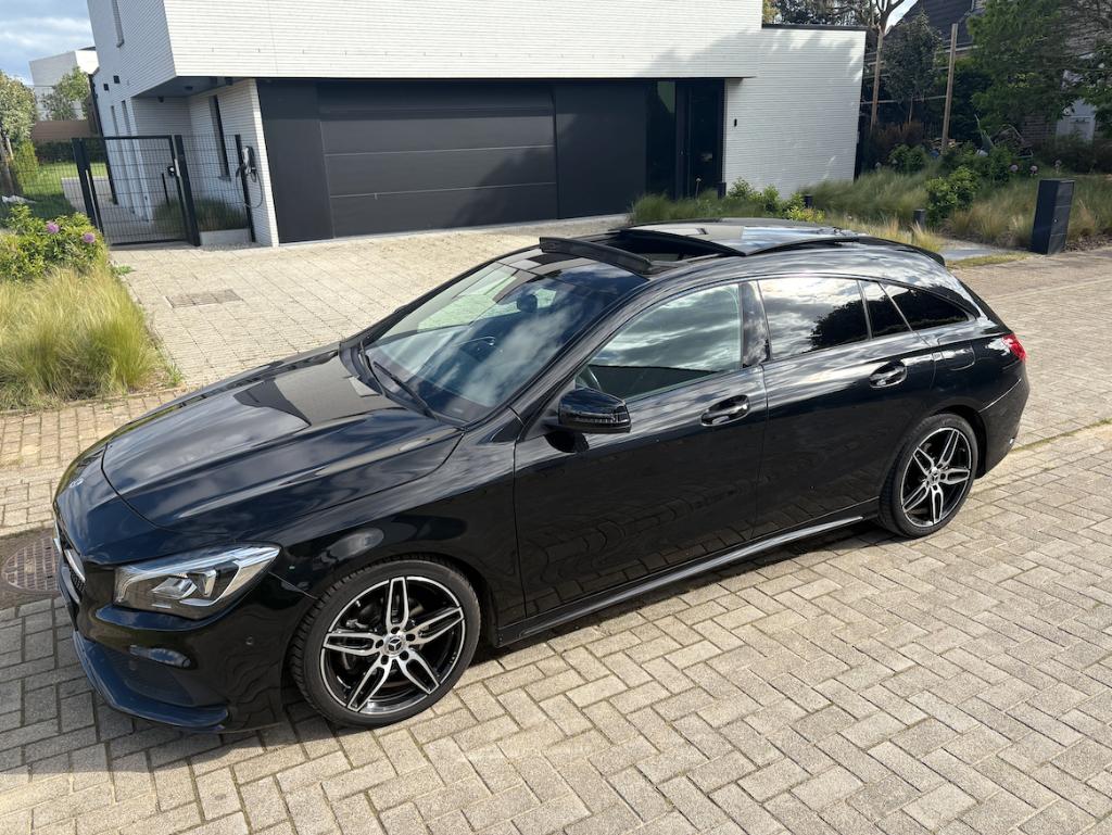 Mercedes-Benz CLA 180 AMG Line • 2019 PANO • 57.000 km, Auto's, Mercedes-Benz, CLA, Zwart, Break, 5 deurs