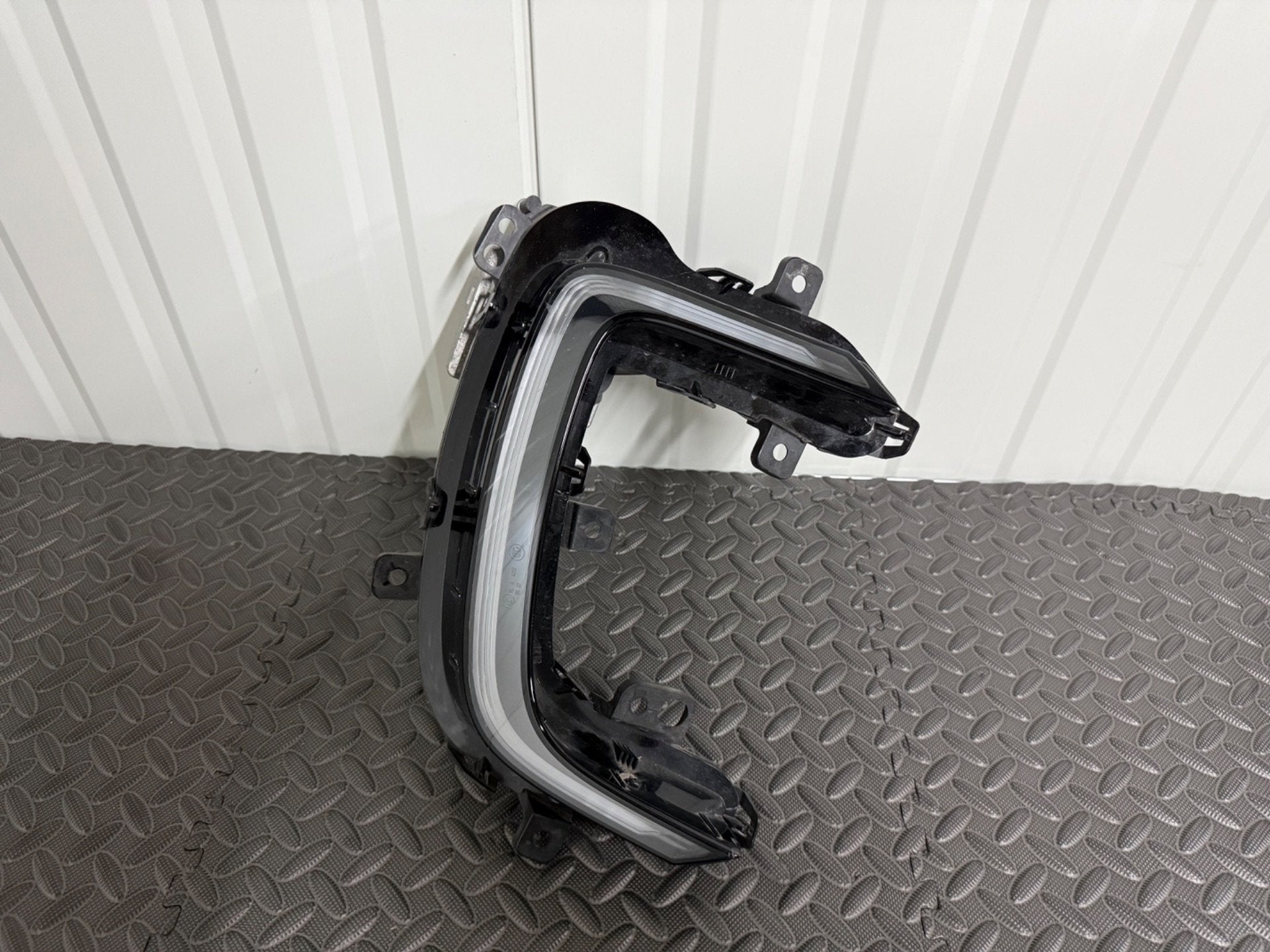 Feux de jour LED droits pour Volkswagen Up! E-up 12e941056e, Neuf, Volkswagen, Volkswagen AG, Vw@volkswagen.de