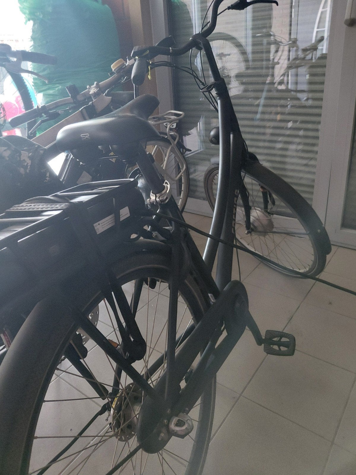 mooie fiets net oplader in goed staat coctina, Enlèvement