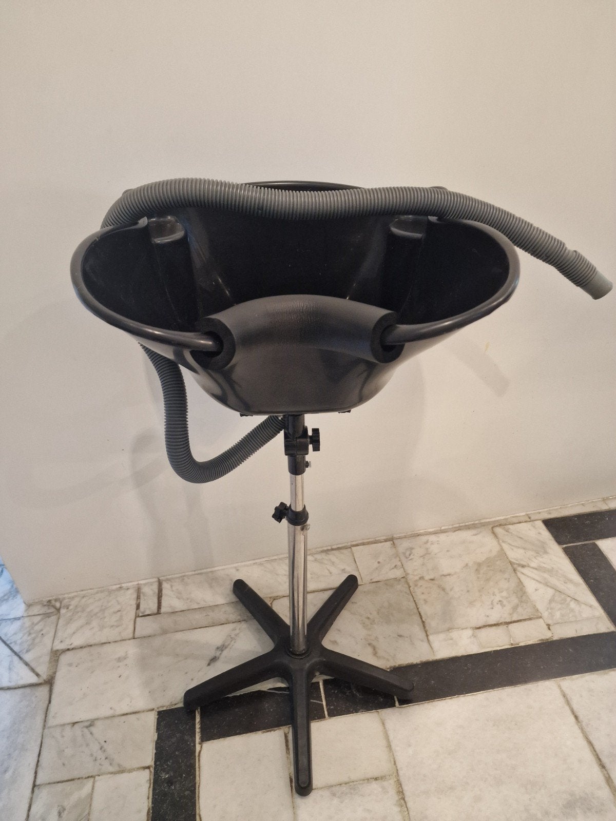 Mobile haar wasbak, Ophalen