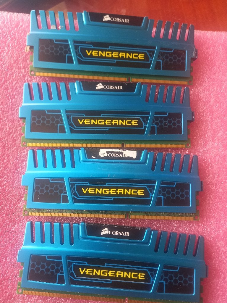 4 Corsair Vengeance DDR3-sticks van 12 GB, Gebruikt, Verzenden, DDR3, Desktop